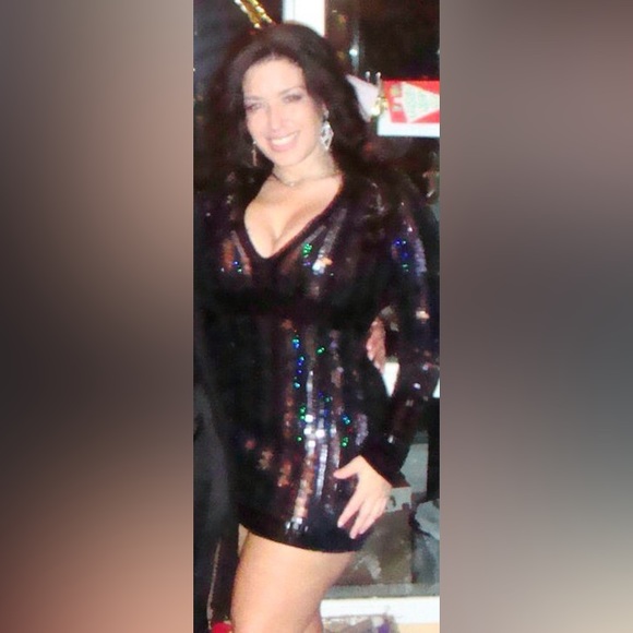 Perfect Holiday Dress - Picture 4 of 4